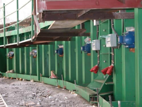 Tärymoottori valumuotti